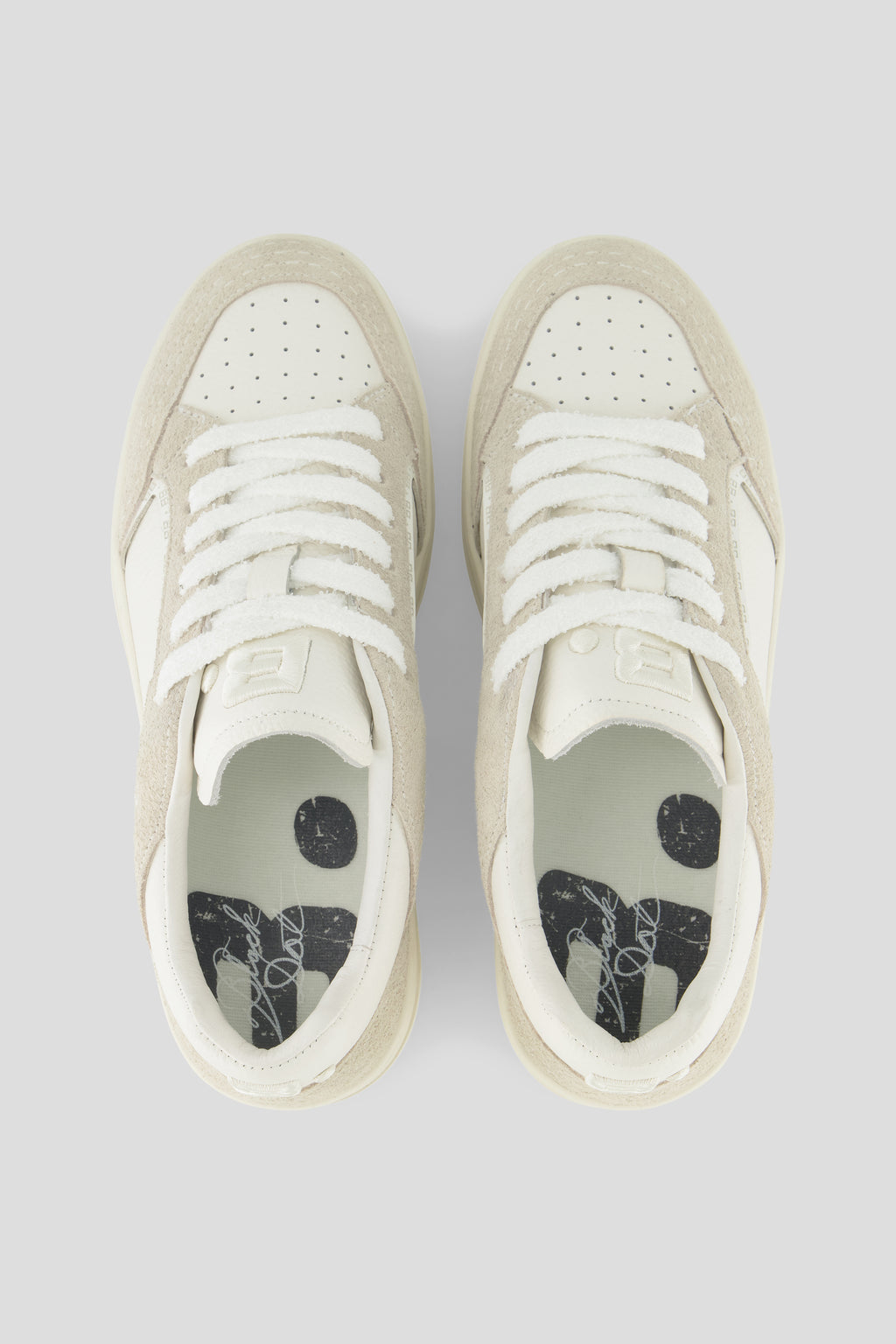 SNEAKERS BD clean urban style