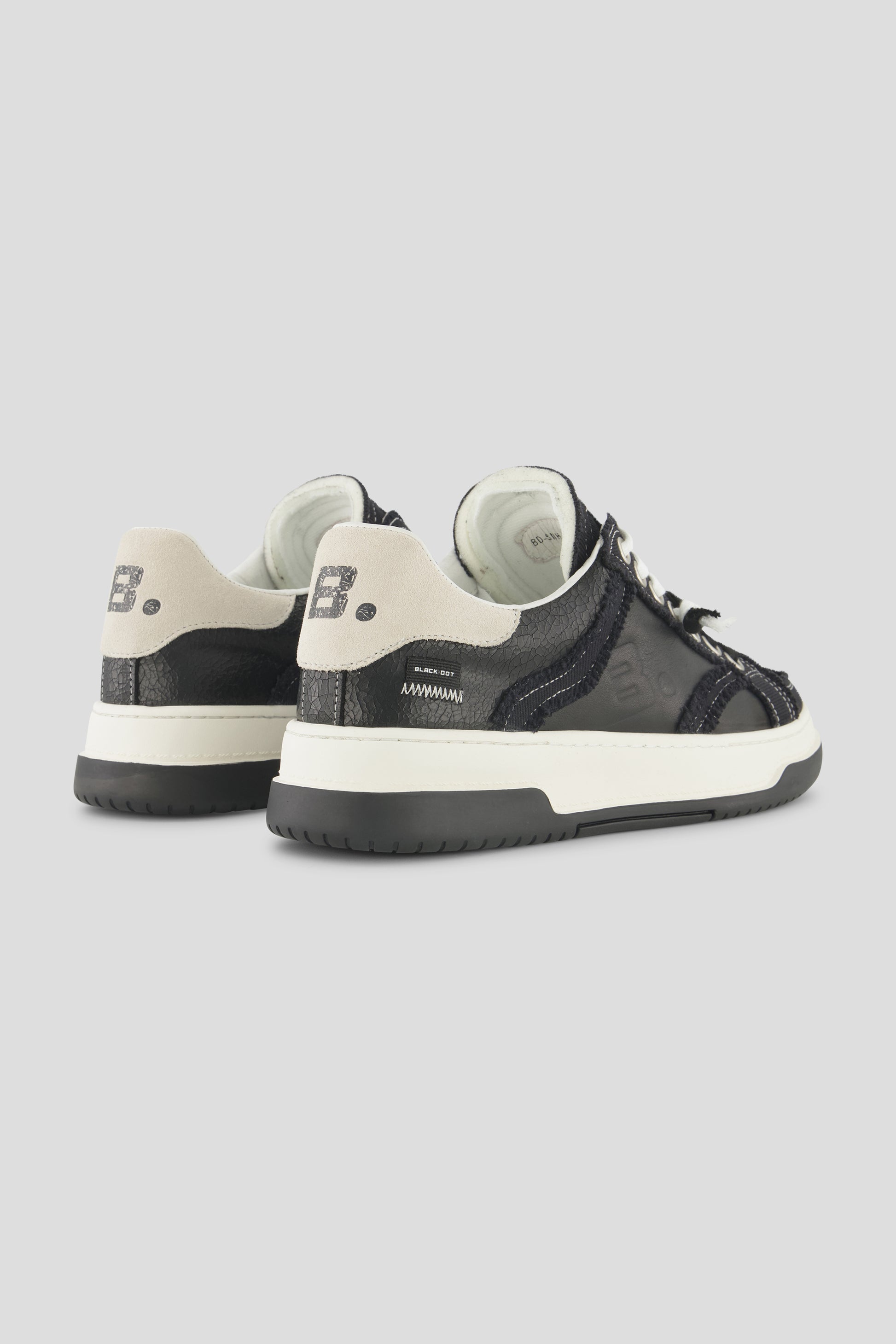 SNEAKERS BD modern minimal look