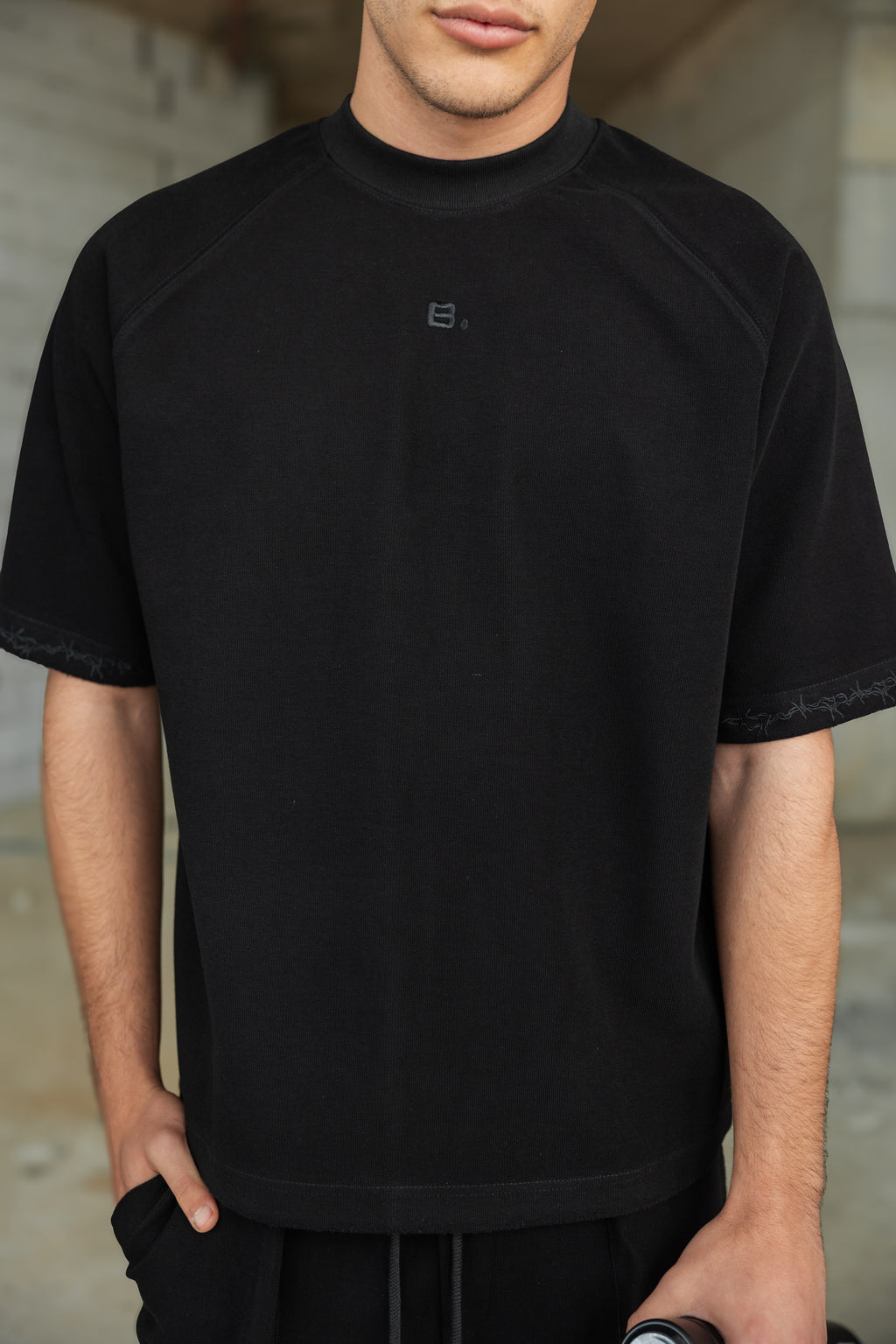 T-SHIRT BD vertical logo