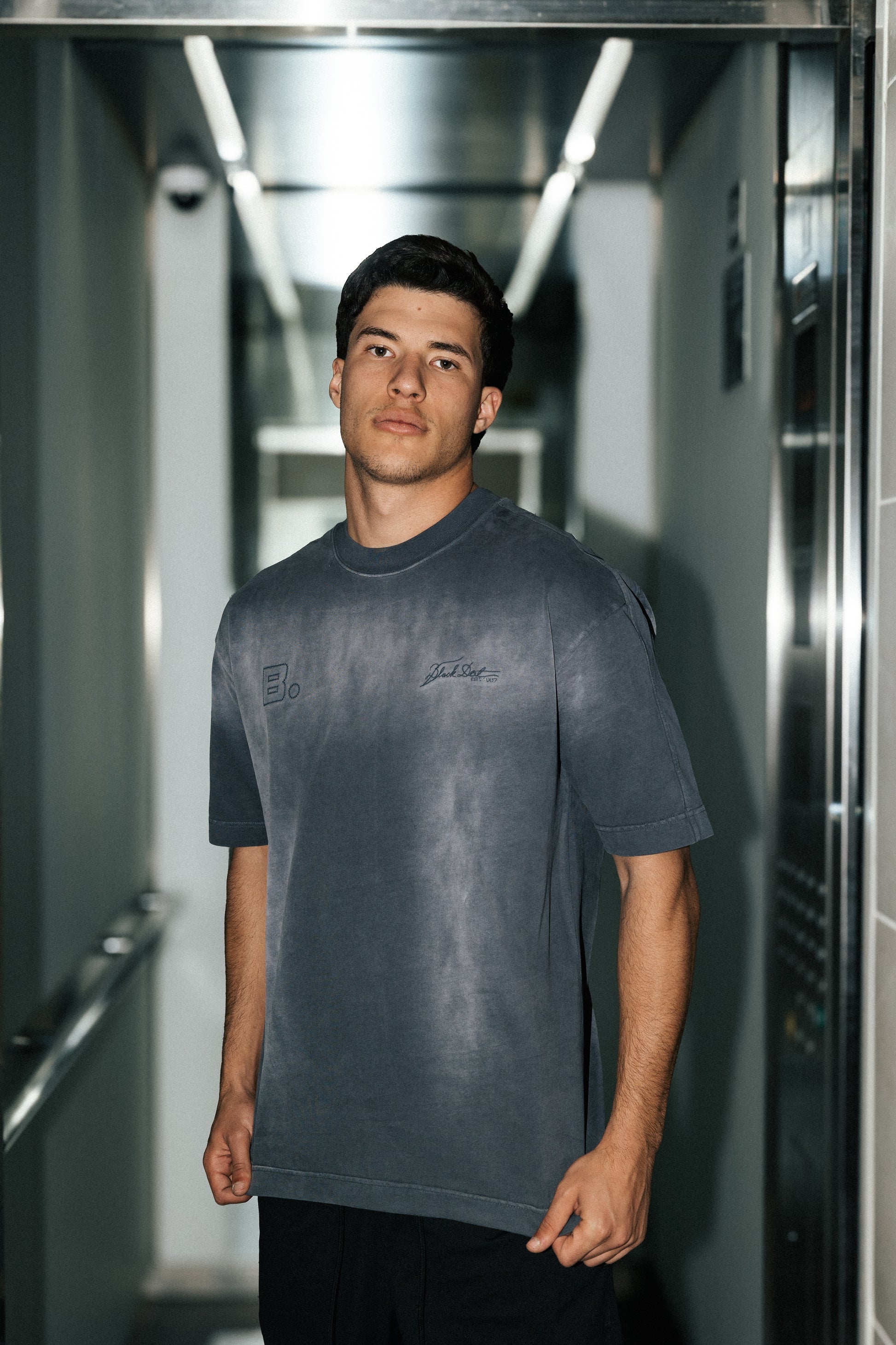 T-SHIRT BD minimal logo