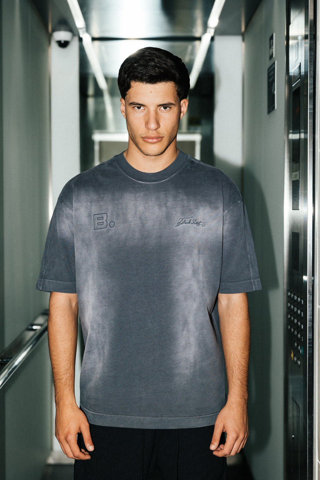 T-SHIRT BD minimal logo