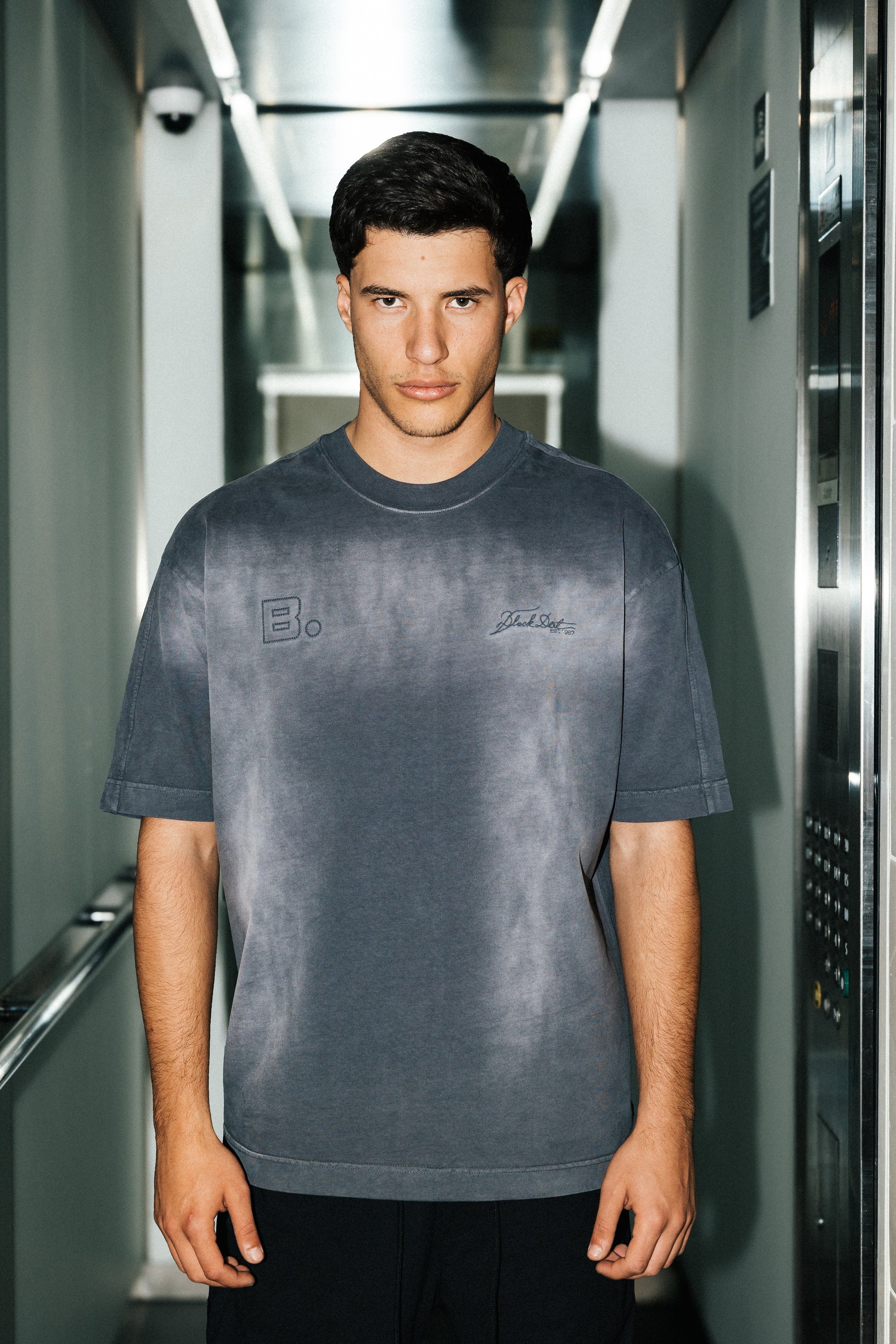 T-SHIRT BD minimal logo